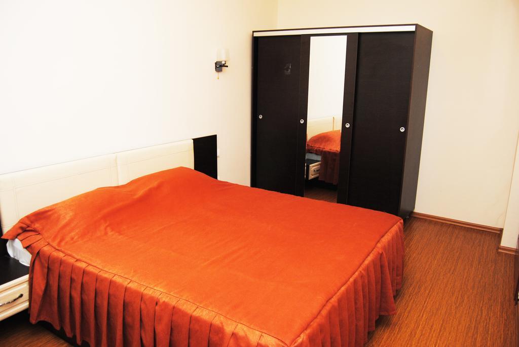 Pensiune Heavens Brăila Habitación foto