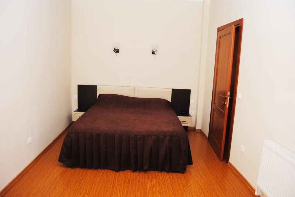 Pensiune Heavens Brăila Habitación foto